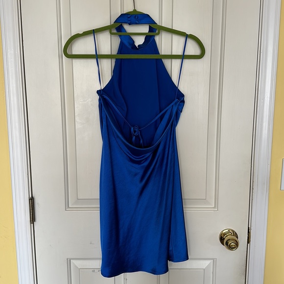 Dynamite halter neck dress - Picture 2 of 7